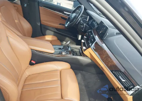 2018 BMW 530I xDrive z USA, uszkodzony, nr VIN WBAJA7C53JWC75474